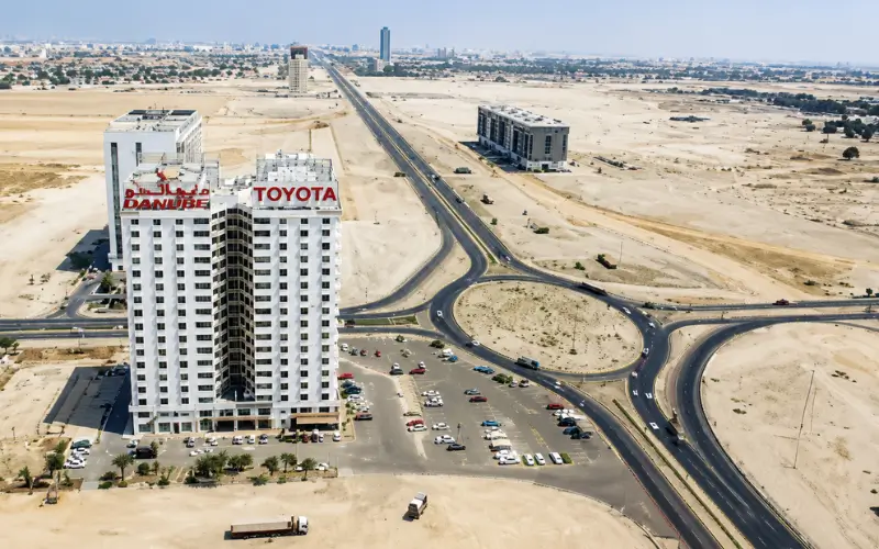 From Sand Track to Skyline Sheikh Zayed Road